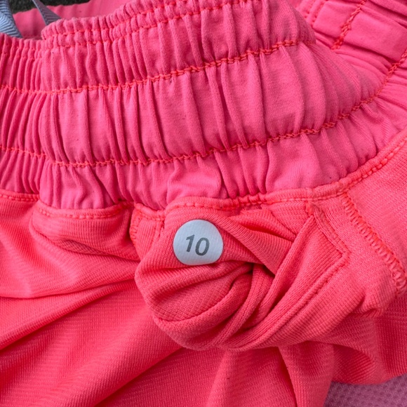 Lululemon hotty hot lined size 10 shorts - Picture 7 of 11